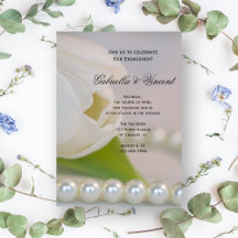White Tulip und Pearls Spring Engagement Party
