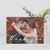 White Whimsical Script Overlay Wedding Foto Dankeskarte (Stehend Vorderseite)