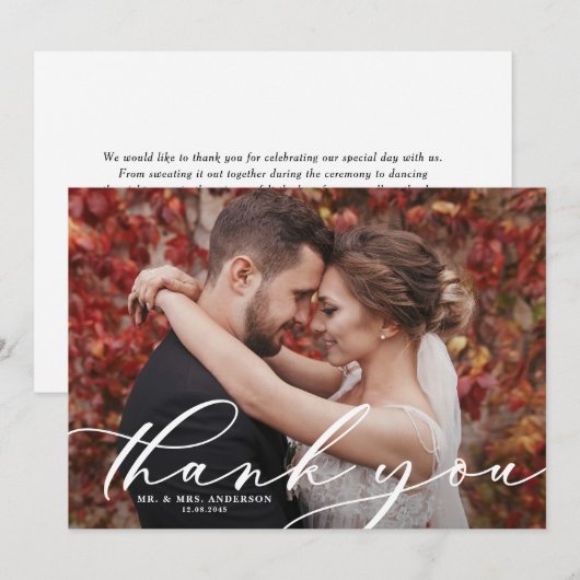 White Whimsical Script Overlay Wedding Foto Dankeskarte (Vorne/Hinten)