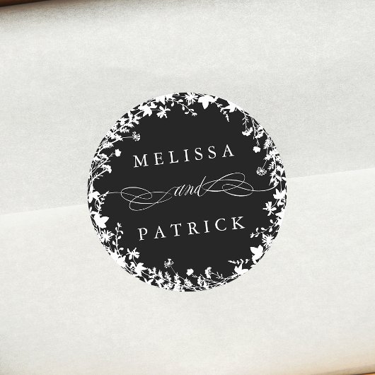 White Wildblume Wreath Silhouette Hochzeit Schwarz Runder Aufkleber