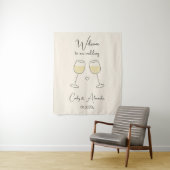 White Wine Glass Wedding Welcome Wandteppich (Beispiel)