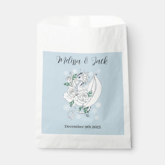 White Winter Dragon Snowflakes Blue Geschenktütchen (Vorderseite)