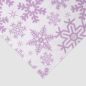 WHITE WITH PURPLE WINTER SNOWFLAKES SEIDENPAPIER (Ausschnitt)
