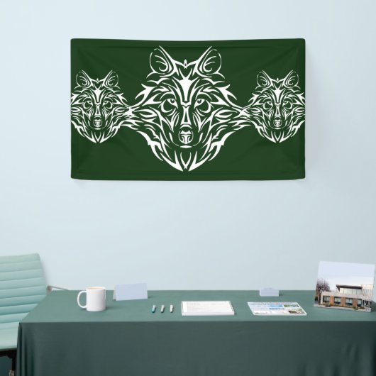 White Wolf Head auf Green Banner (Messeveranstaltung)