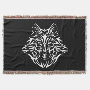 White Wolf Kopf auf schwarz Decke