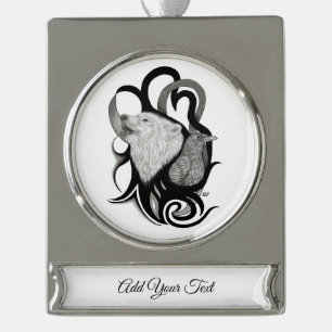 White Wolf mit Raven Tribal Art Banner-Ornament Silber