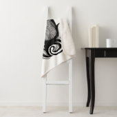 White Wolf mit Raven Tribal Art Sherpadecke (Beispiel)