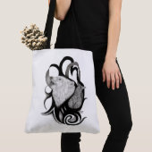 White Wolf mit Raven Tribal Art Tasche (Von Nahem)
