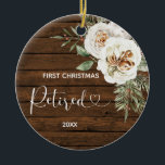 White Wood Floral Weihnachten müde Keramik Ornament<br><div class="desc">Weiße Wood Floral Weihnachten müde. Personalisiert mit Ihrem eigenen Namen, Event und Jahr!</div>