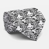 White Young Tiger Face Pattern auf schwarz Krawatte (Gerollt)