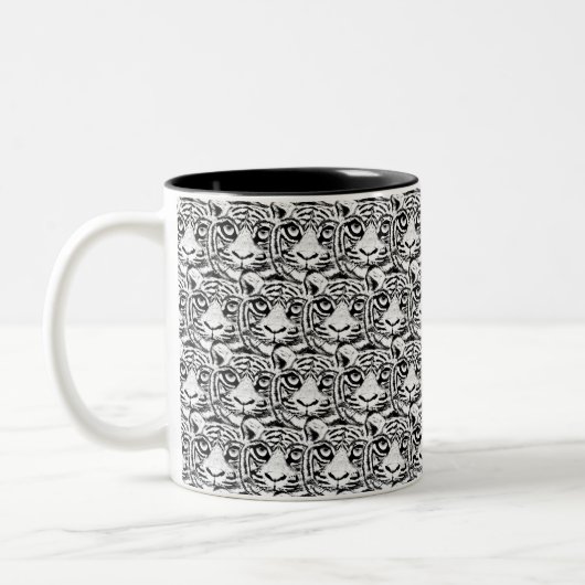 White Young Tiger Face Pattern auf schwarz Zweifarbige Tasse (Links)