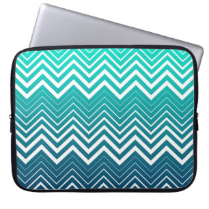 White Zigzag Zickzack und blau-grün Hintergrund Laptopschutzhülle