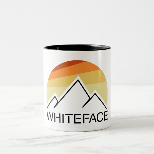 Whiteface Mountain Retro Zweifarbige Tasse (Mittel)