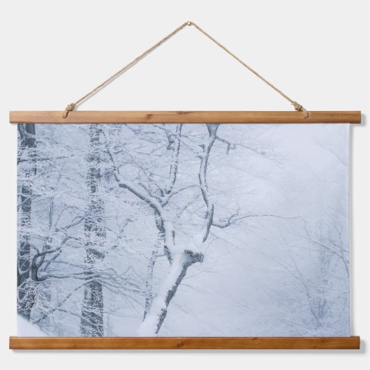 Whiteout Wandteppich Mit Holzrahmen (Vorne)