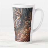 Whitetail Buck Deer Pinkeln durch Waldfolien Milchtasse (Rechts)