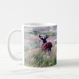 Whitetail Buck in Summer Field Tasse