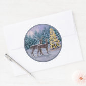 Whitetail Deer & Christmas Tree Winterlandschaft Runder Aufkleber (Umschlag)