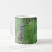 Whitetail Deer in der Wiese-Tasse Kaffeetasse (Vorderseite Links)