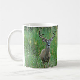 Whitetail Deer in der Wiese-Tasse Kaffeetasse
