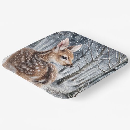 Whitetail Fawn im Winterwald Pappteller (Gewinkelt)