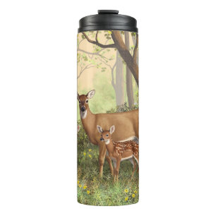 Whitetail Hirsch und Niedliche Zwillingsfaelder im Thermosbecher