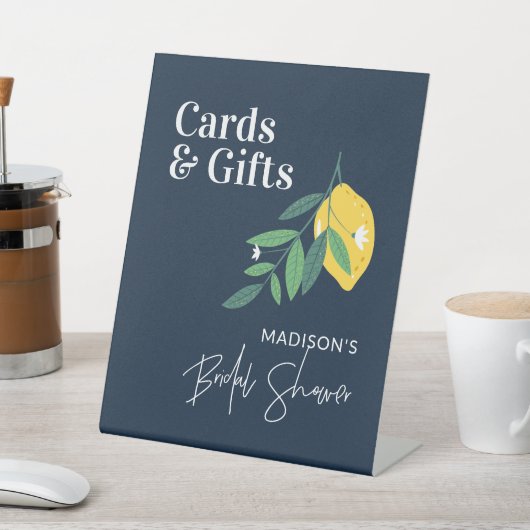 Wichtigste Karten und Geschenke Tabletop Unterschr Sockelschild (In SItu)