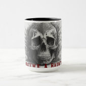 "Wicked Brews: A Haunting Sip" Halloween-Kaffeetas Tasse (Zentrum)