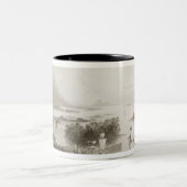 Wickeln Sie die Bucht auf, die von Westport, Zweifarbige Tasse (Mittel)