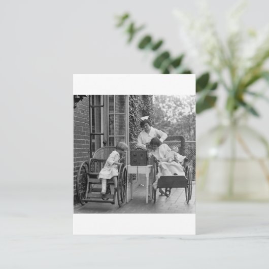 Wicker Rollstühle, 20er Postkarte (Stehend Vorderseite)