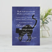 Wickerkatze im Lila Haze Halloween Einladung (Stehend Vorderseite)