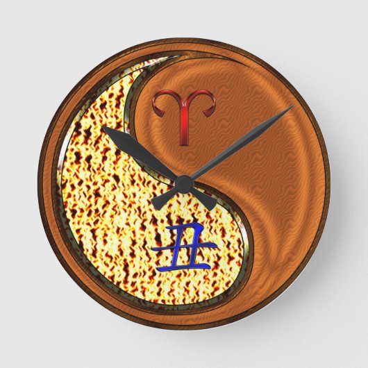 Widder & Holz Ochse Runde Wanduhr (Vorderseite)