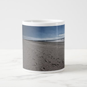 Wide beach at the North Sea Jumbo-Tasse
