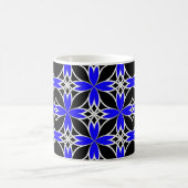 Widergespiegelter Celtic (Blau umgewandelt) Kaffeetasse (Mittel)