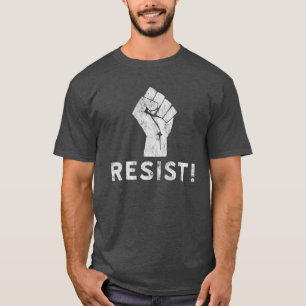 Widerstehen Sie Faust T-Shirt