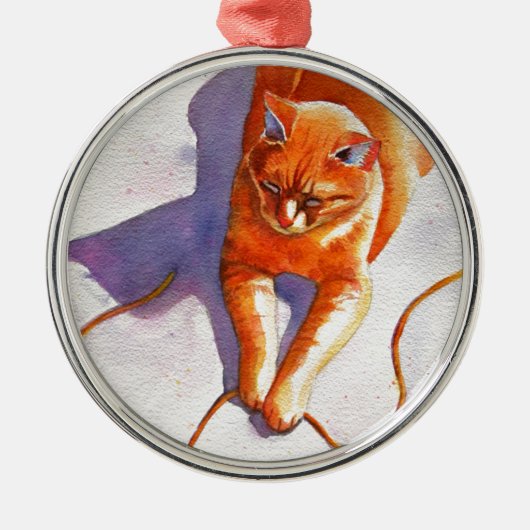 Widget Orange Tabby Playing String Ornament Aus Metall (Vorne)