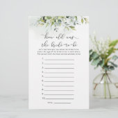 Wie alt war das zukünftige Spiel? (Stehend Vorderseite)