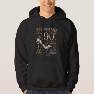 Wie eine Königin, 90 Jahre alt Hoodie