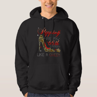 Wie eine Königin seit meinem 66. Geburtstag Hoodie