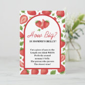 Wie groß ist Mommy's Belly Strawberry Berry Game Einladung (Stehend Vorderseite)