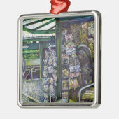 Wie kann ein Bild unfantasievoll sein? Ornament Aus Metall (Links)