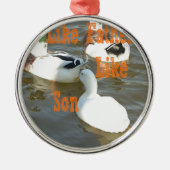 Wie Vater wie Sohn. Ornament Aus Metall (Vorne)