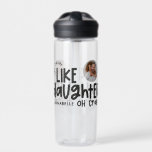 Wie Vater wie Tochter lustiges Foto Trinkflasche<br><div class="desc">Wie Vater wie Tochter lustige Foto schwarz-weiß Typografie Vater oder Tochter passend Weihnachten,  Geburtstag,  Ostern Geschenk Wasser Flasche Idee.</div>