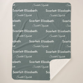 Wiederholter Name Modern Boho Balsam Green Sherpadecke