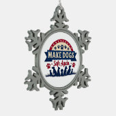 Wiederum Trump-Wahlen für Hunde Schneeflocken Zinn-Ornament (Links)