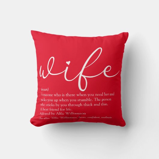 Wife Elegant Modern Chic Script Red Personalized Kissen (Vorderseite)