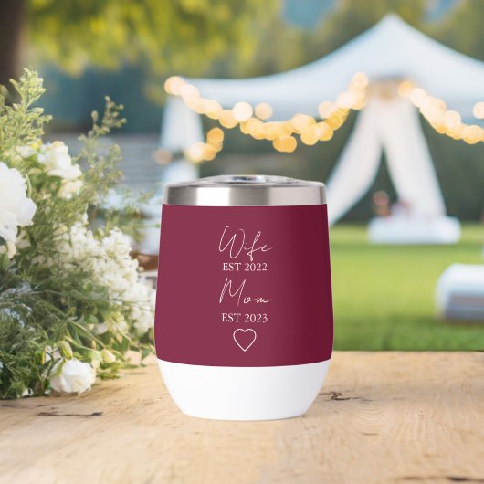 Wife & Mom Est. – Minimalist Valentine Gift (Hochzeit (gedreht))