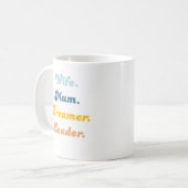Wife Mum Dreamer Leader Groovy Retro Typography Kaffeetasse (Vorderseite Links)