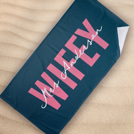 Wifey Blue Pink Monogram Script Strandtuch