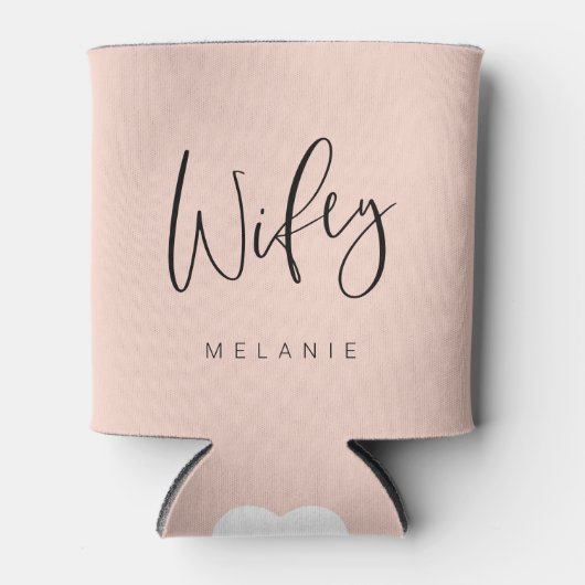 Wifey Calligraphy Blush Pink Name & Monogram Dosenkühler (Vorderseite)