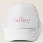 Wifey Cap – Perfect Bridal Accessory, Wedding Head Truckerkappe (Vorderseite)